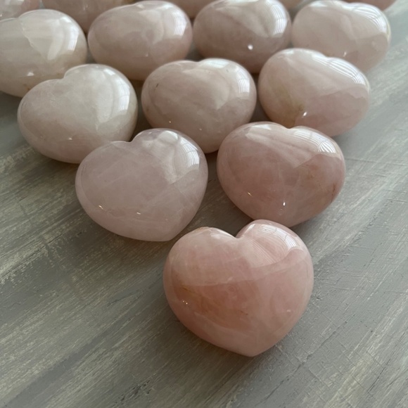 Rose quartz puff heart medium (one) - Picture 2 of 6